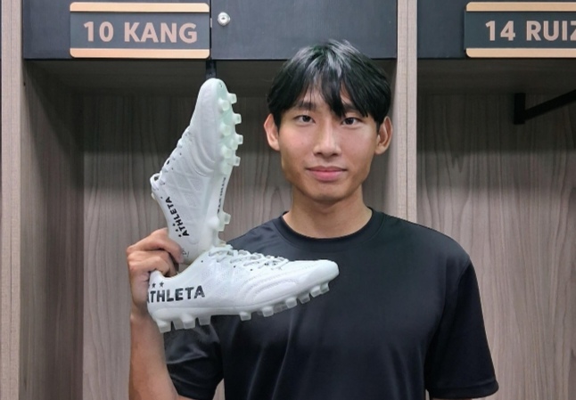 運動品牌ATHLETA宣布簽約企甲金靴姜泰源，並透露他將在Attackers身披10號
